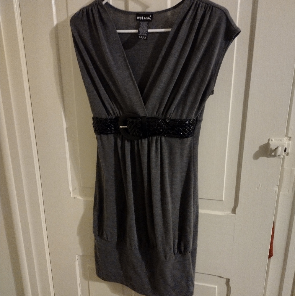 Wet Seal short sleeve sweater/dress Olive in color